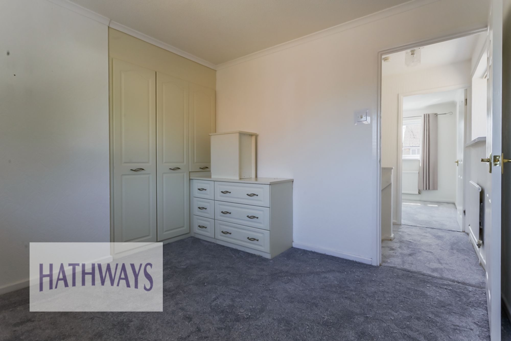 4 bed detached house to rent in The Brades, Newport 36