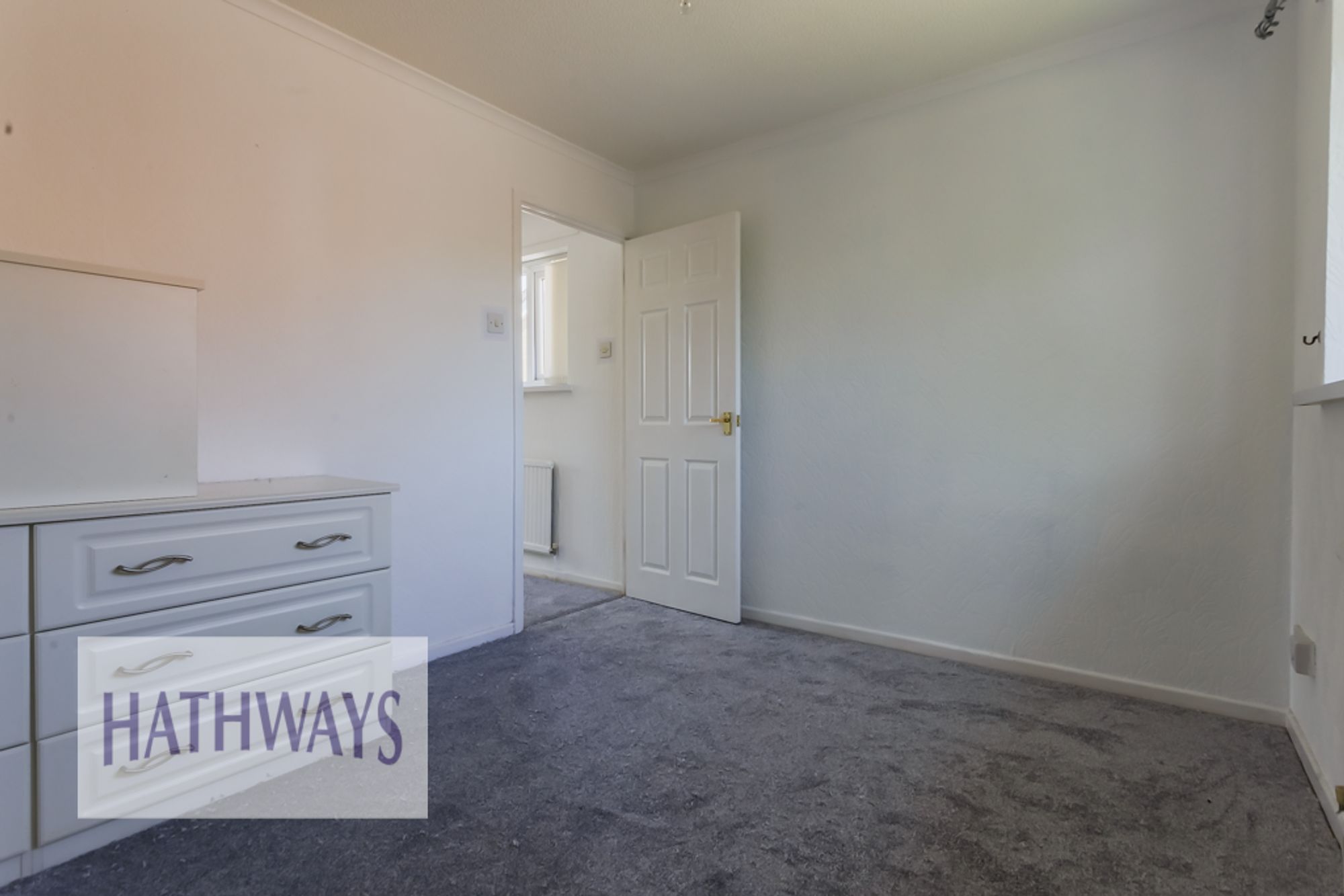 4 bed detached house to rent in The Brades, Newport 37