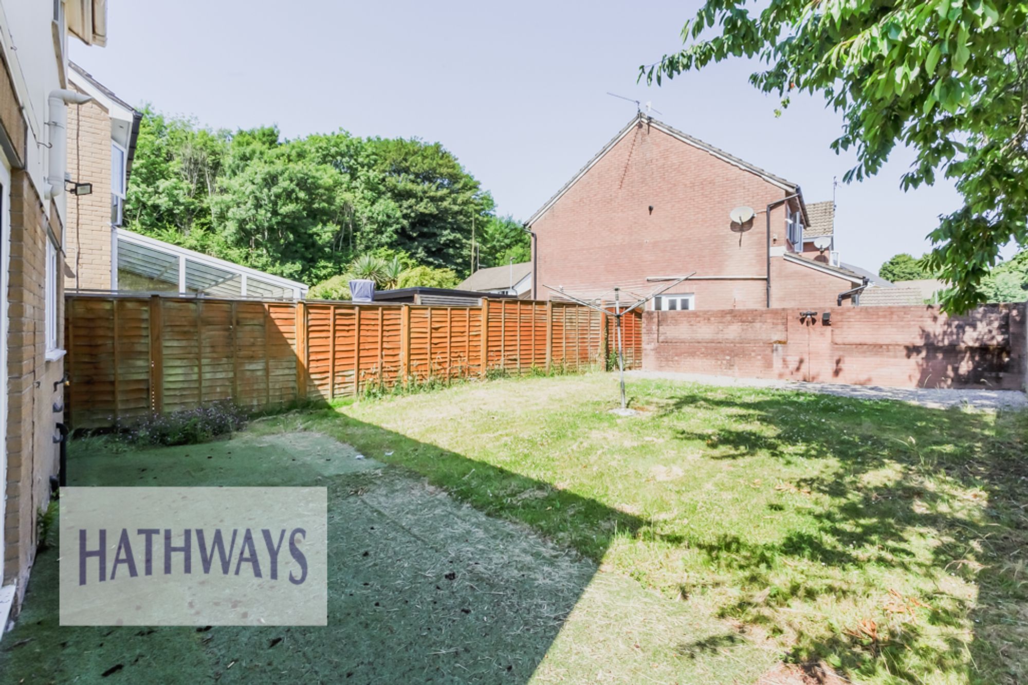 4 bed detached house to rent in The Brades, Newport 41