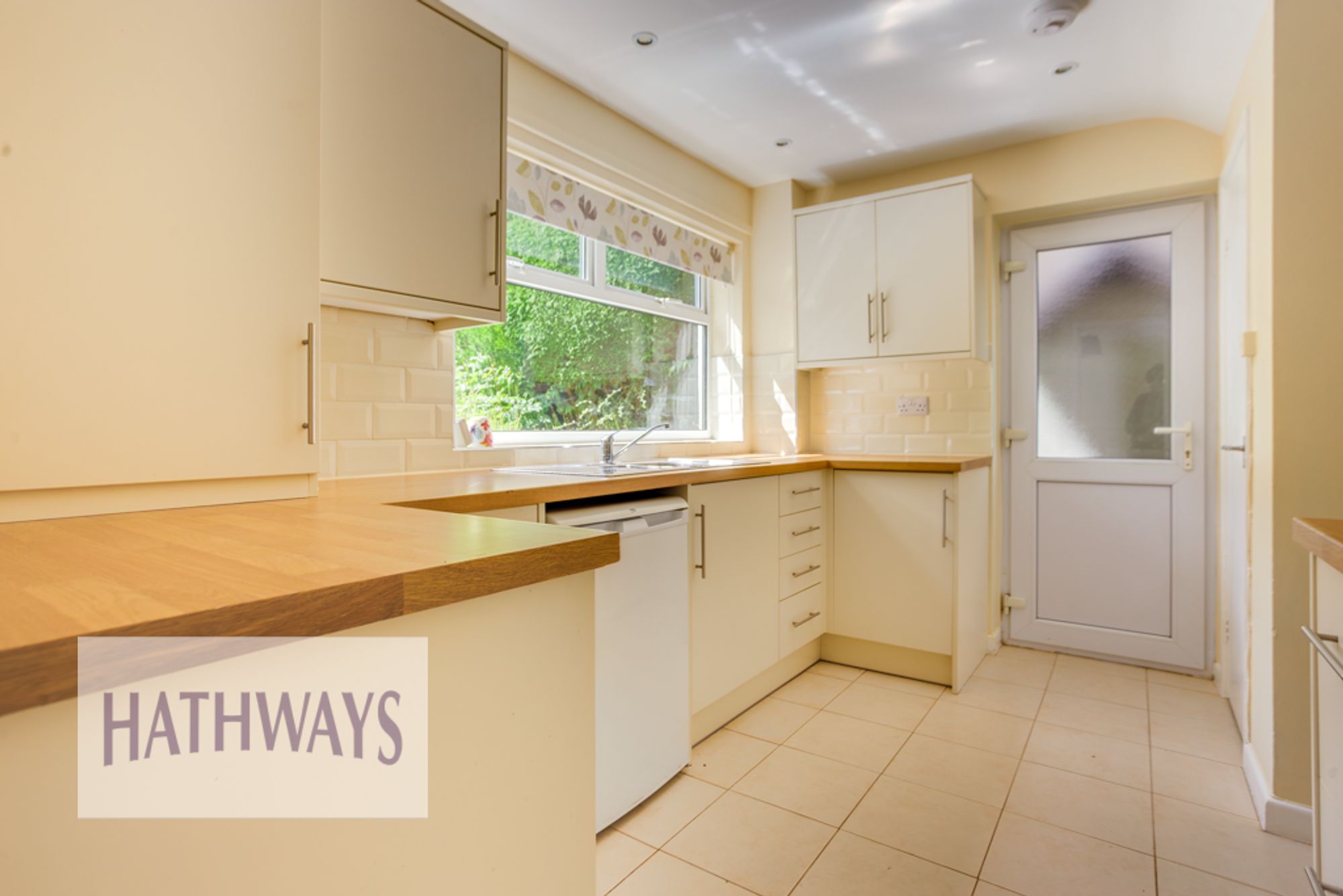 3 bed semi-detached house to rent in Ivor John Walk, Newport 7