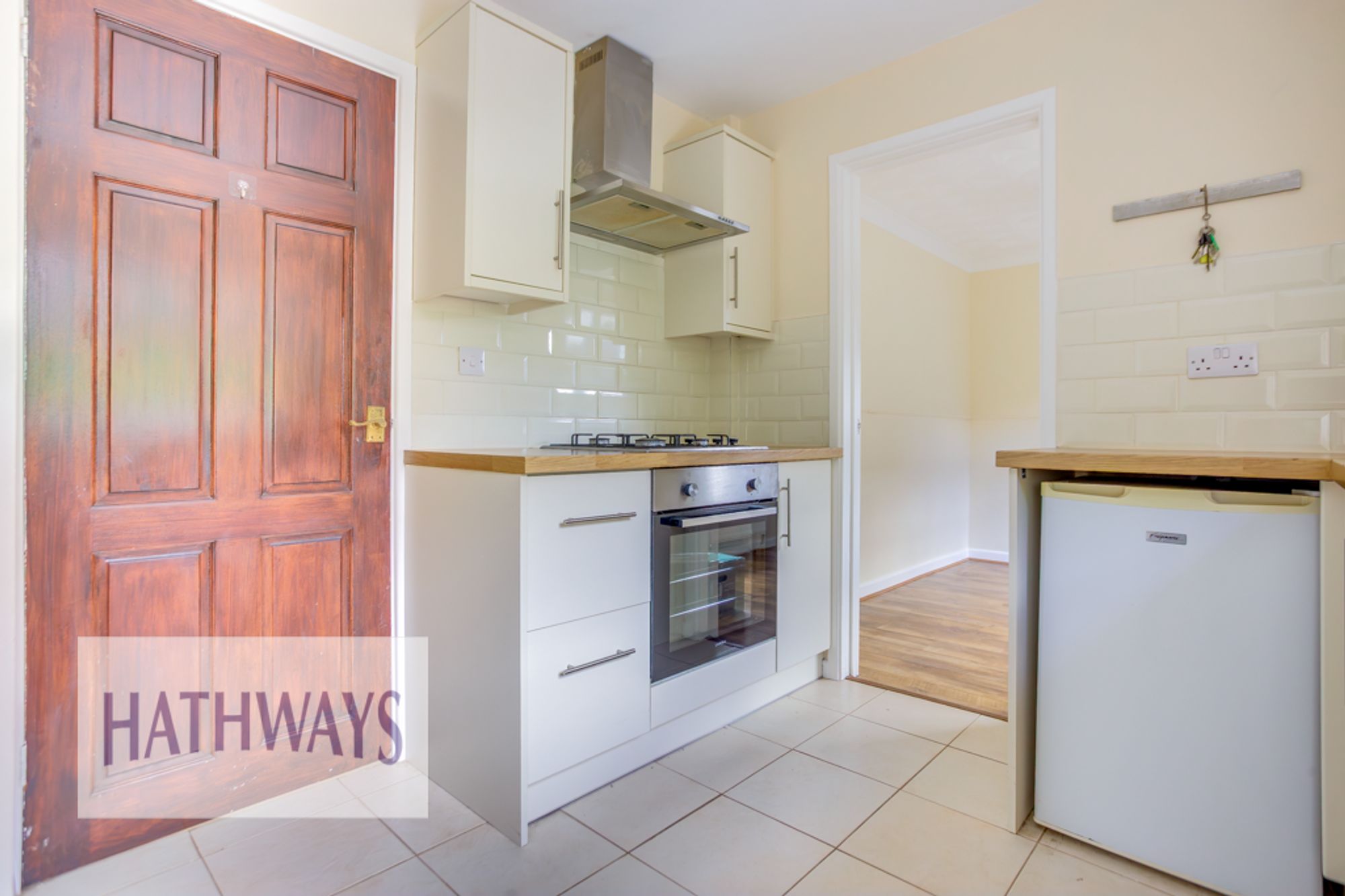 3 bed semi-detached house to rent in Ivor John Walk, Newport 8
