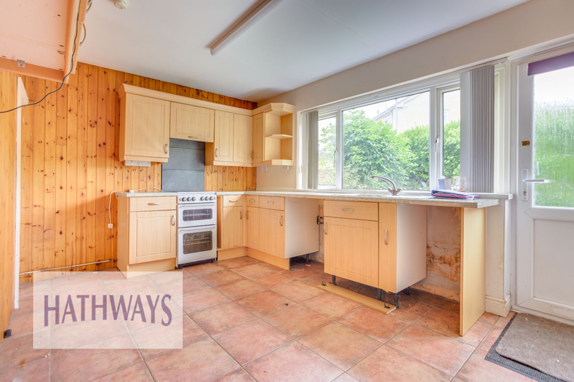 3 bed detached house for sale in Afon Close, Pontypool 10