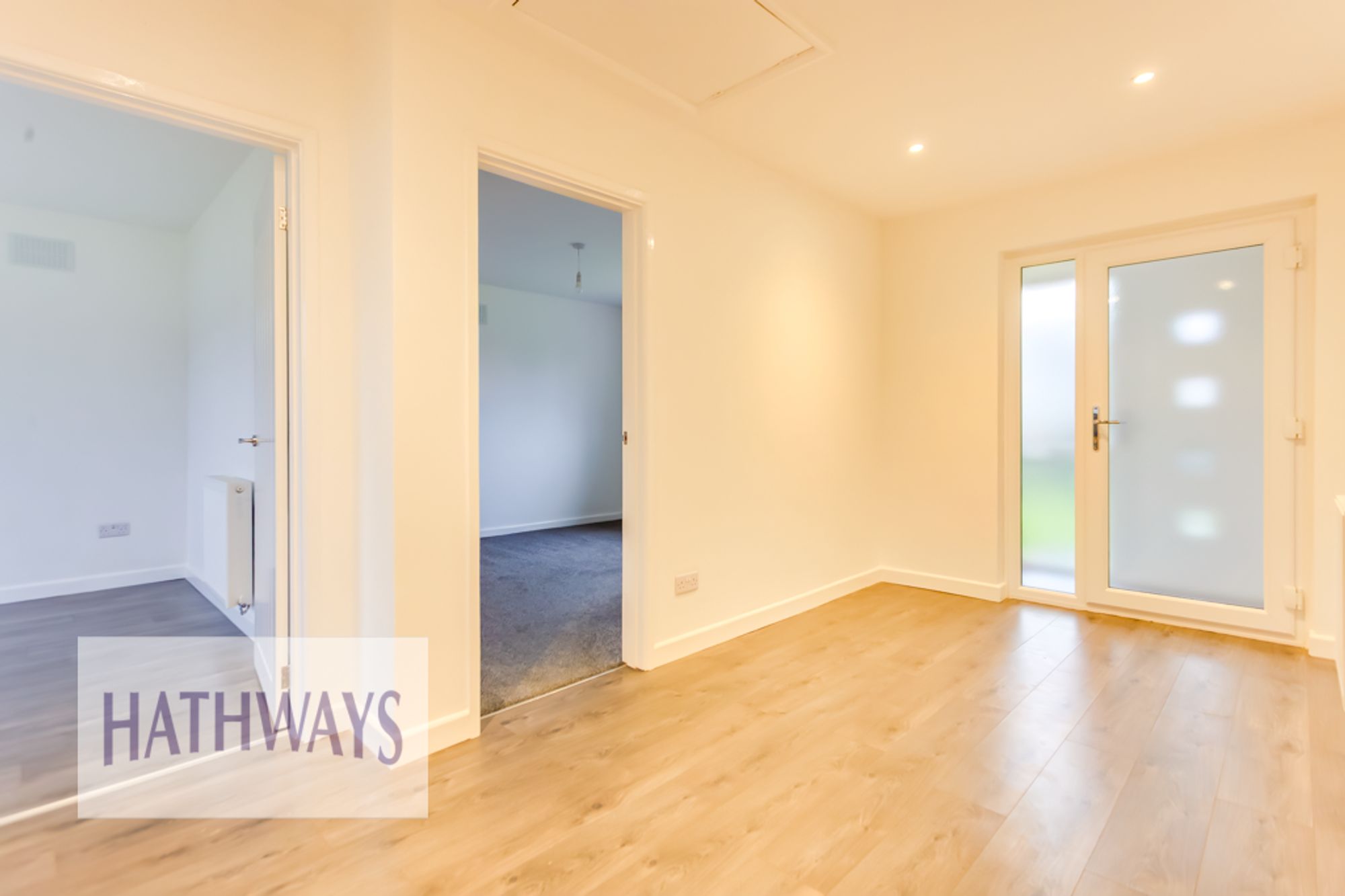 2 bed detached bungalow to rent in Cefn Close, Croesyceiliog, NP44 12