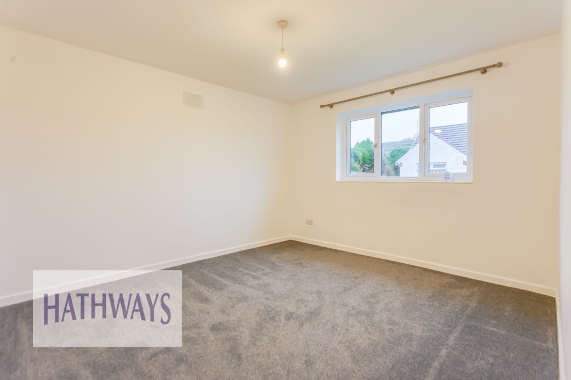 2 bed detached bungalow to rent in Cefn Close, Croesyceiliog, NP44 25