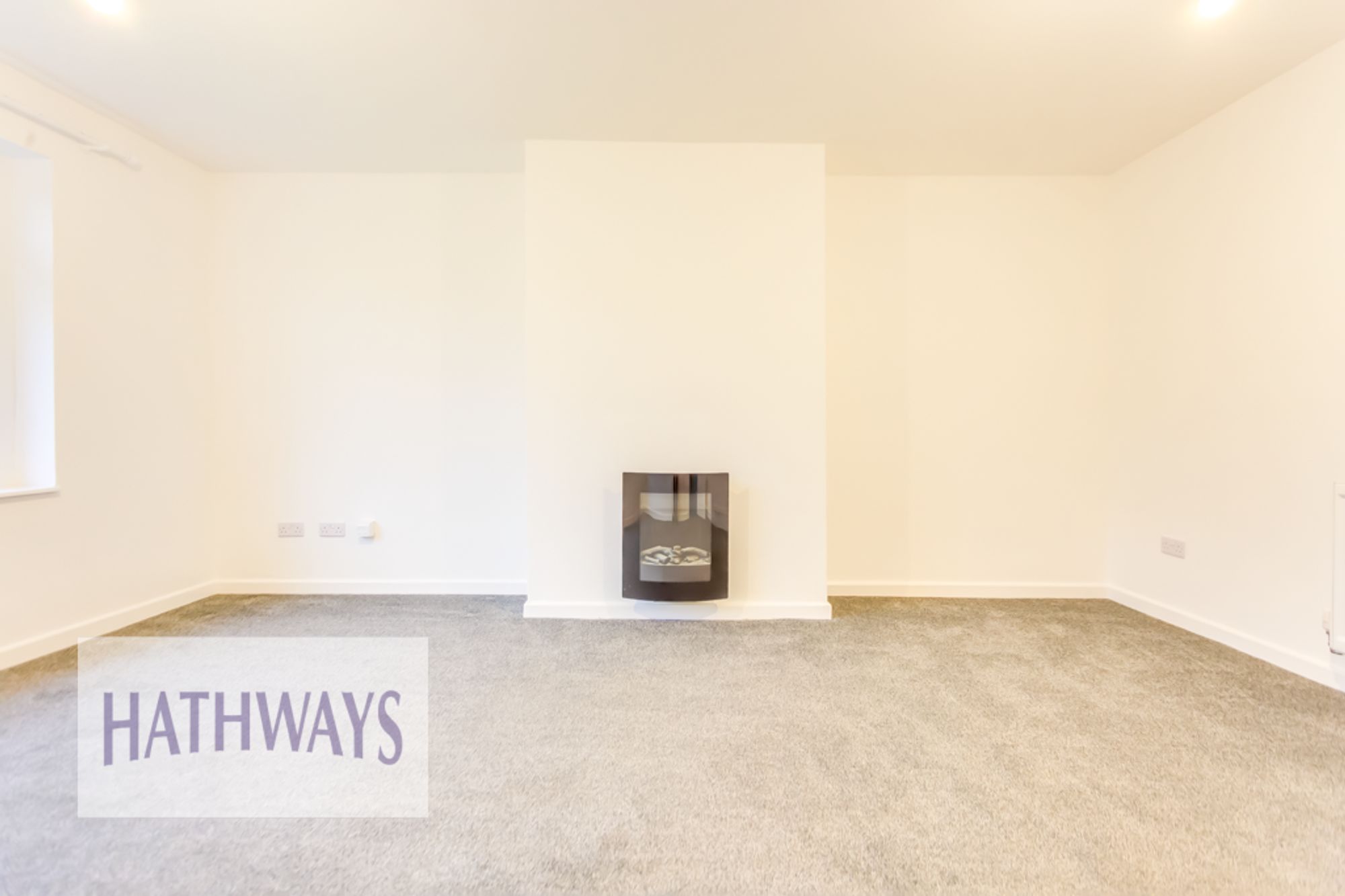 2 bed detached bungalow to rent in Cefn Close, Croesyceiliog, NP44  - Property Image 6