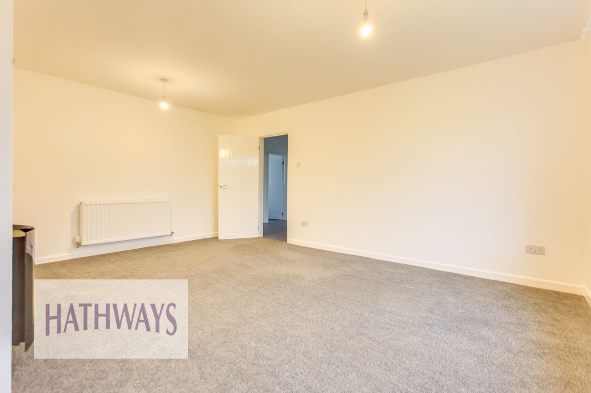 2 bed detached bungalow to rent in Cefn Close, Croesyceiliog, NP44 9