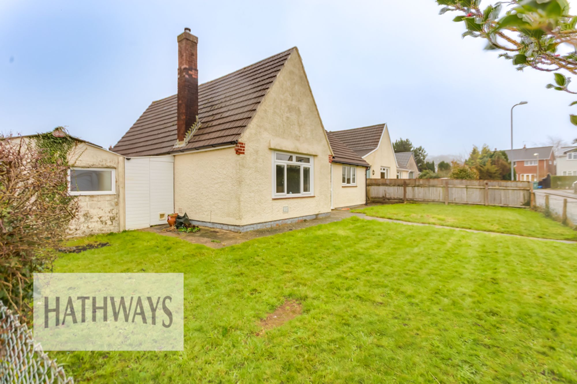 2 bed detached bungalow to rent in Cefn Close, Croesyceiliog, NP44  - Property Image 32