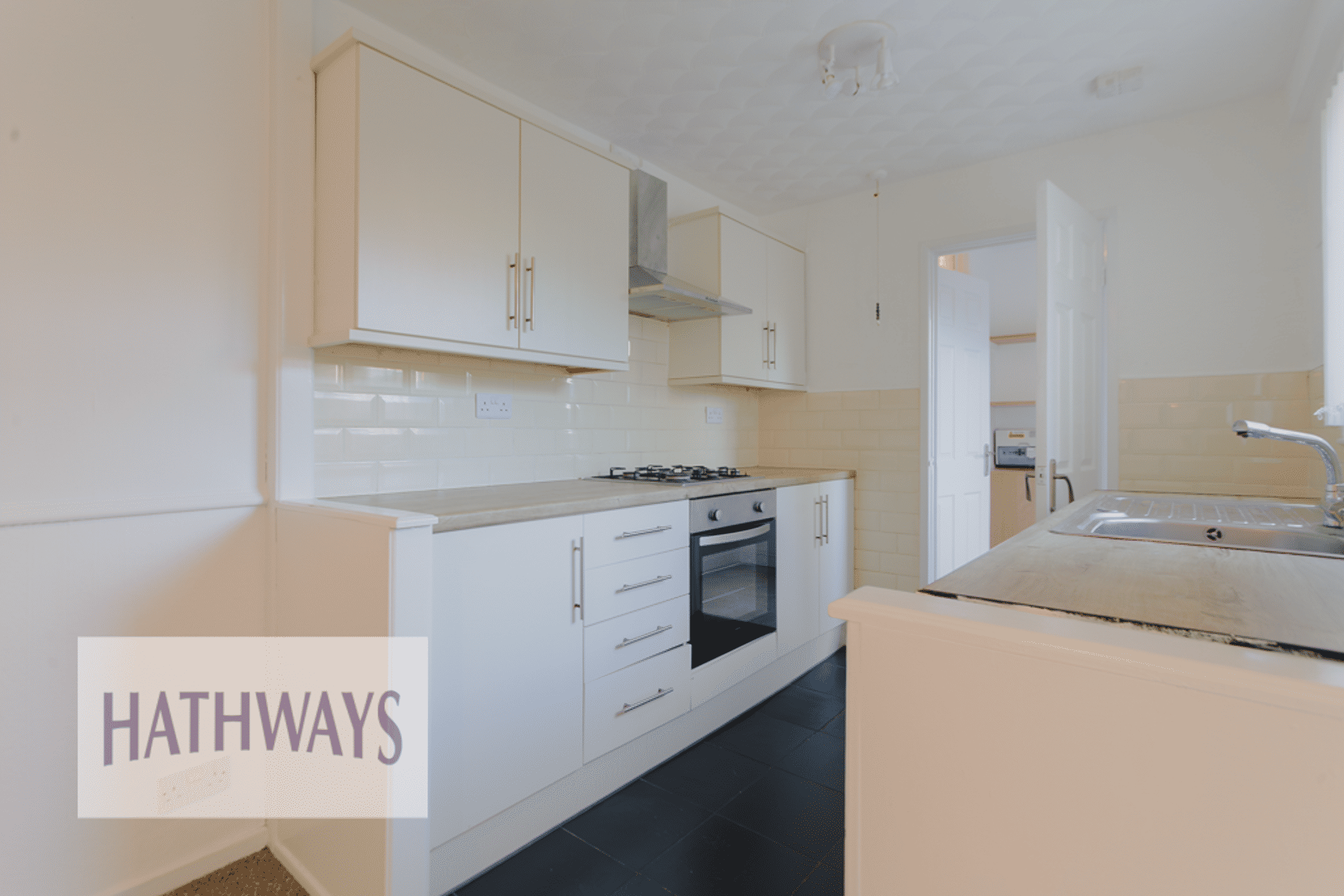 3 bed mid-terraced house for sale in Cresswell Walk, Cwmbran 5