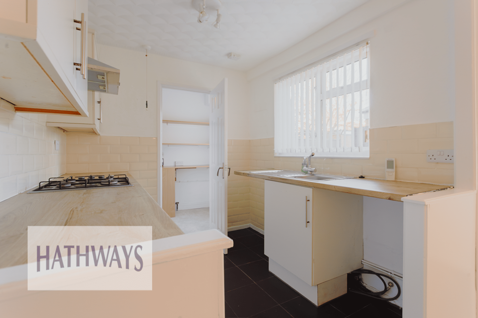 3 bed mid-terraced house for sale in Cresswell Walk, Cwmbran 7