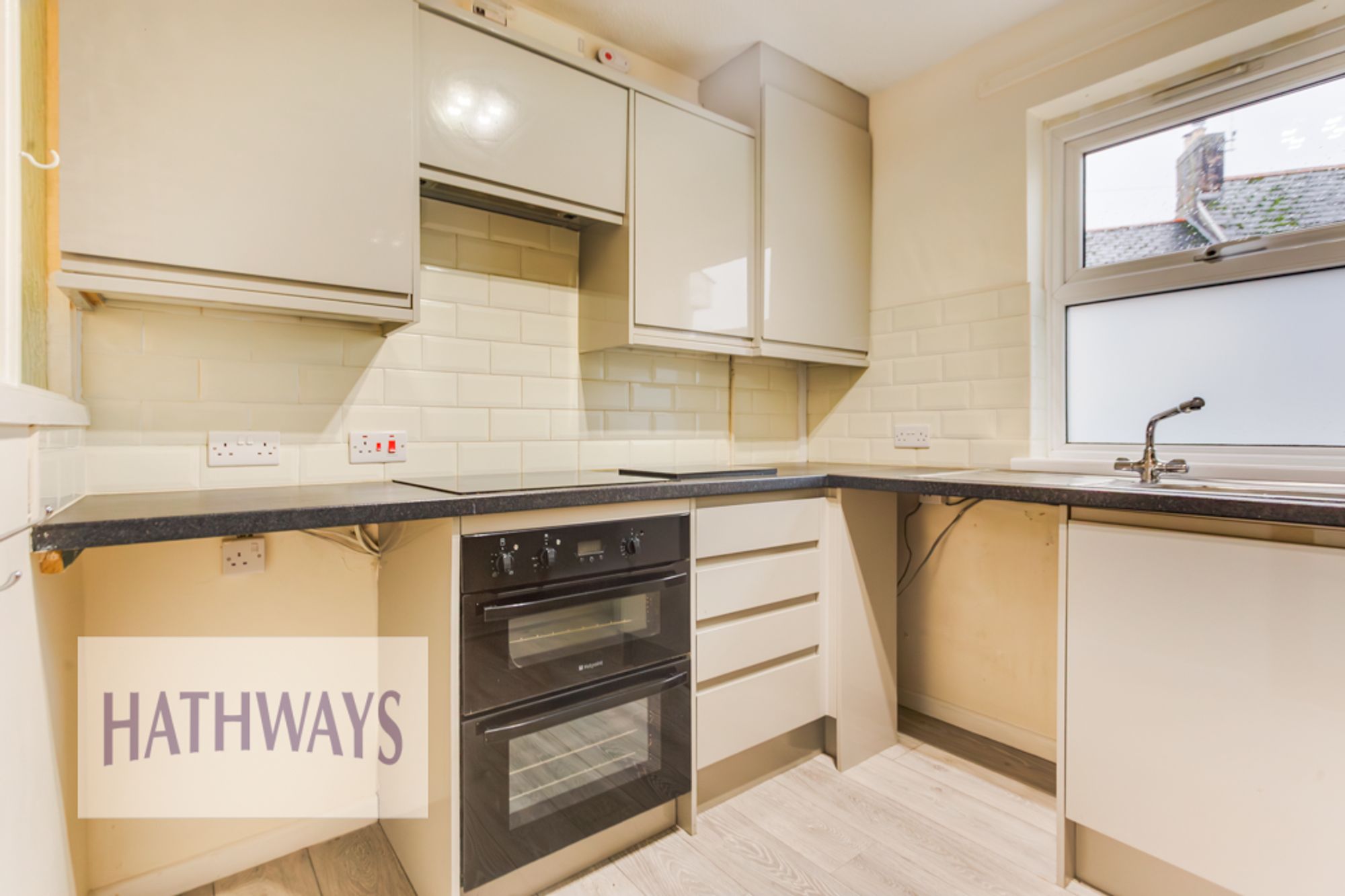 3 bed terraced house for sale in Goldcroft Court, Newport 10