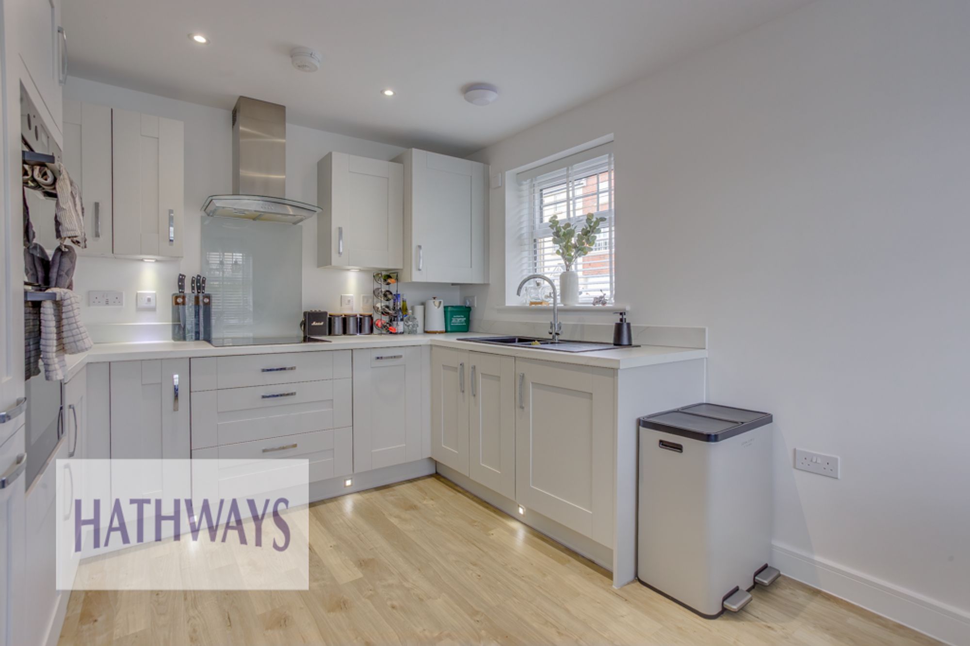 3 bed detached house to rent in Heol Ewen, Cwmbran 4