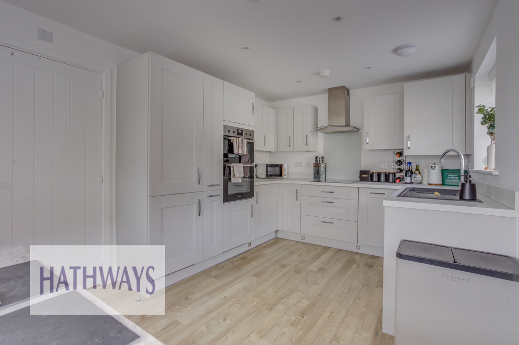 3 bed detached house to rent in Heol Ewen, Cwmbran 3