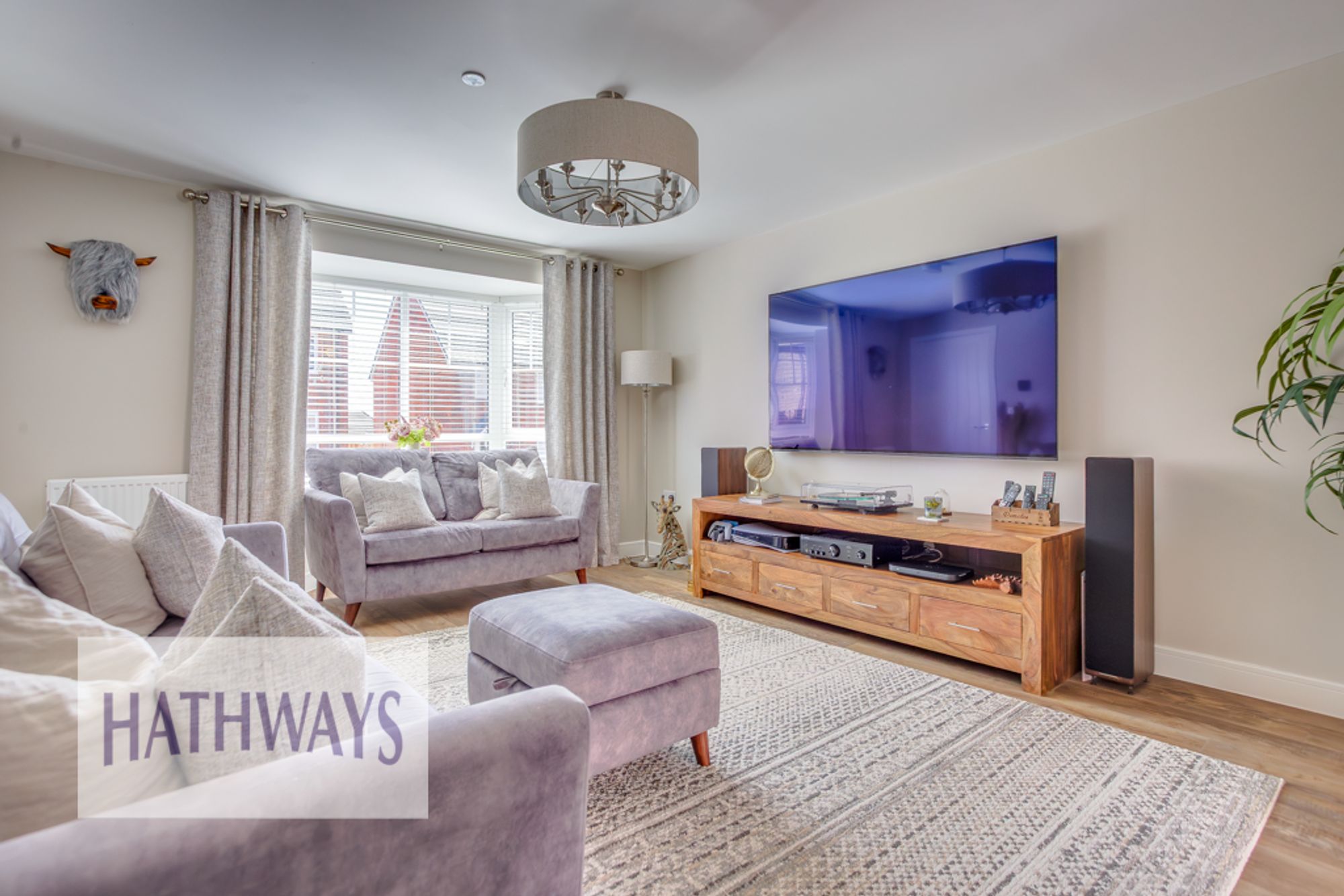 4 bed detached house for sale in Heol Lowri, Cwmbran  - Property Image 6