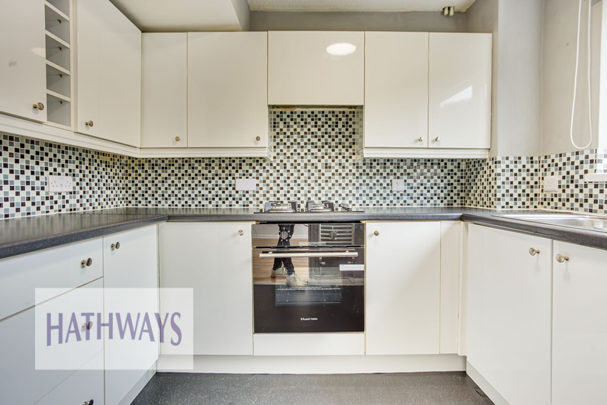 3 bed terraced house to rent in Hawkes Ridge, Cwmbran  - Property Image 2