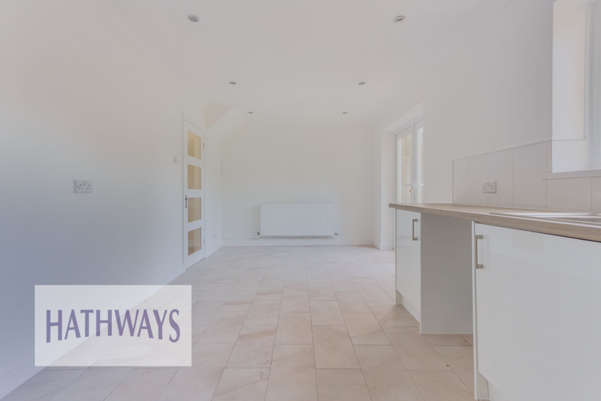 3 bed terraced house to rent in Tynewydd Green, Cwmbran 4