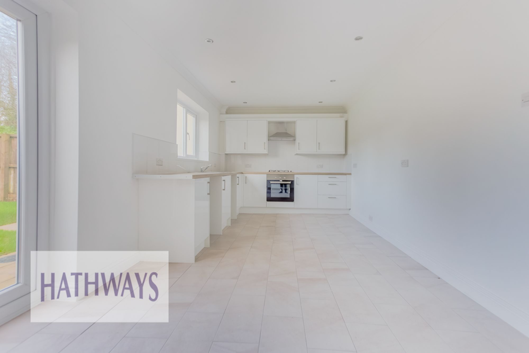 3 bed terraced house to rent in Tynewydd Green, Cwmbran  - Property Image 3