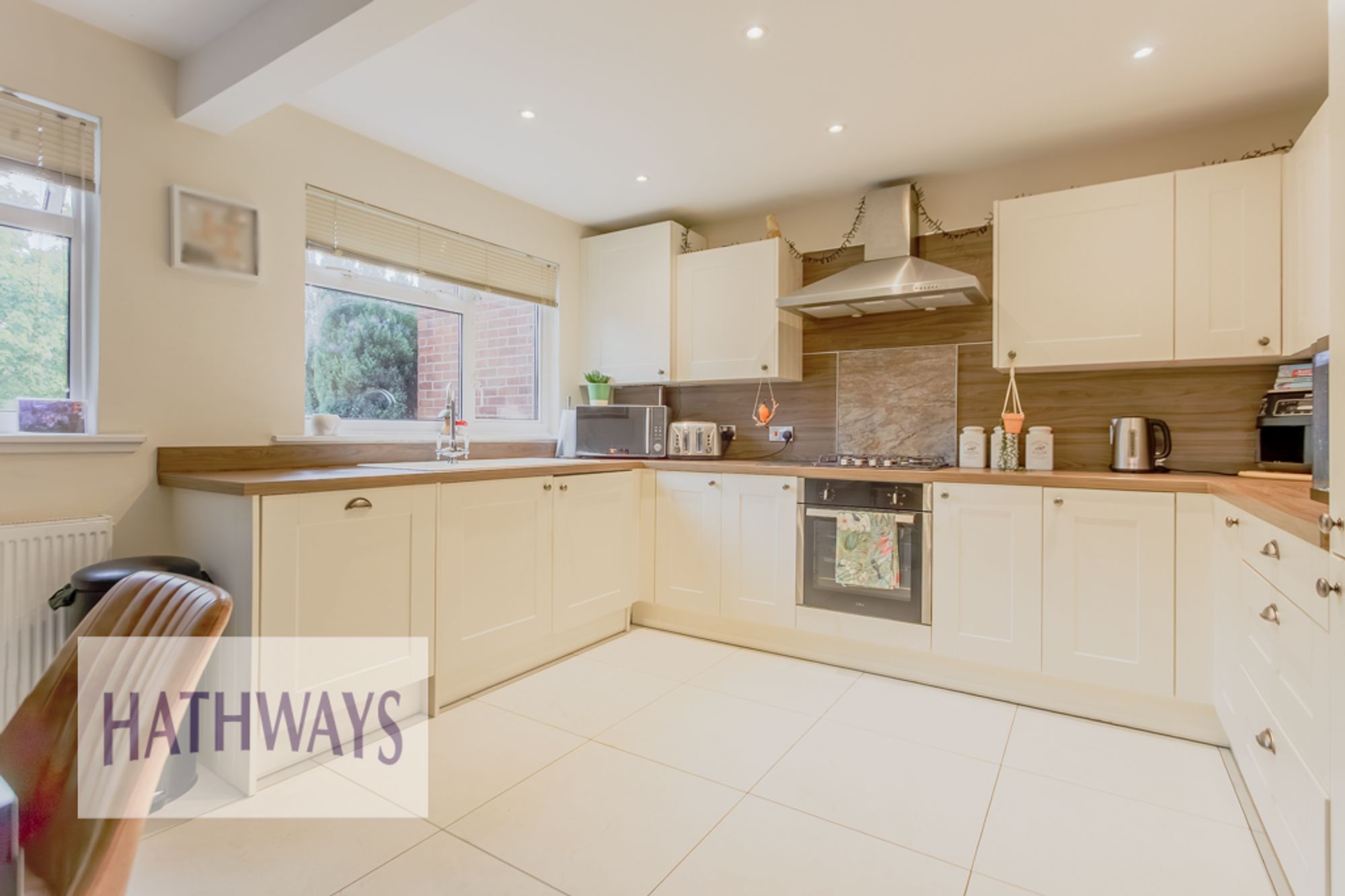 3 bed mid-terraced house for sale in Bryn Milwr, Cwmbran  - Property Image 9