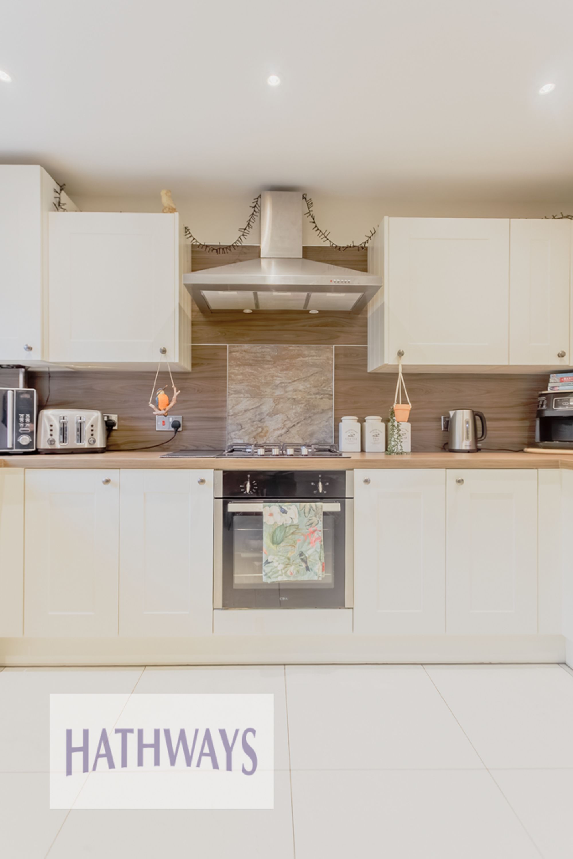 3 bed mid-terraced house for sale in Bryn Milwr, Cwmbran  - Property Image 10