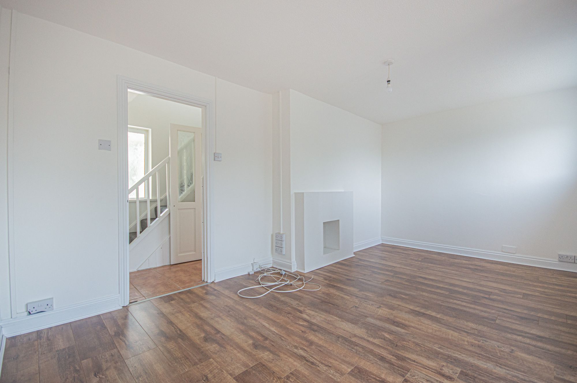 2 bed terraced house to rent in Steepfield, Cwmbran 1