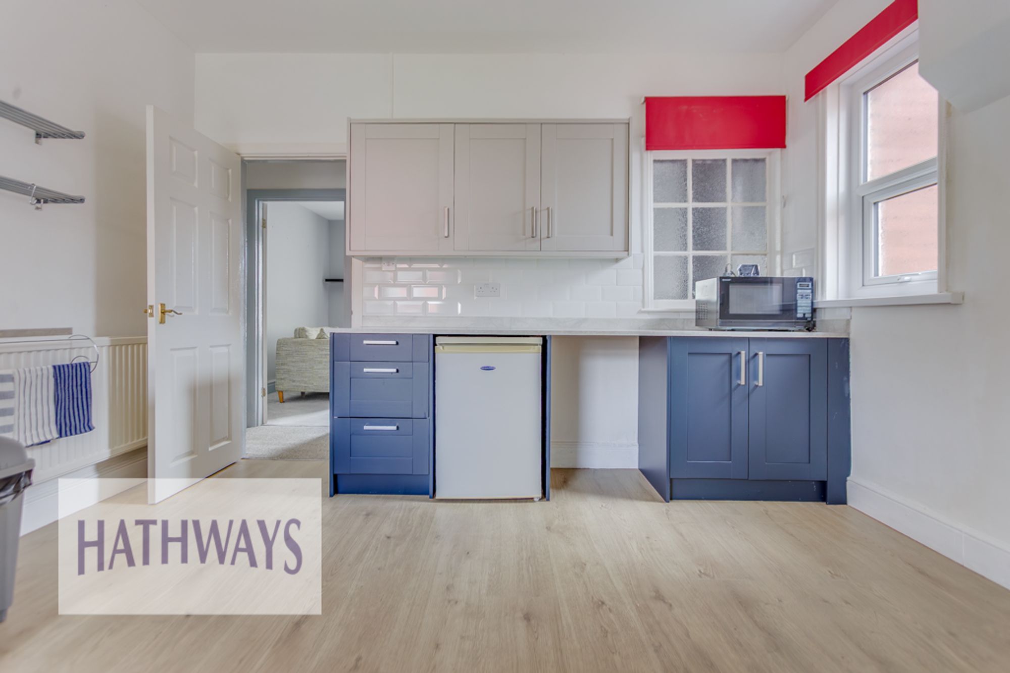2 bed flat to rent in New Street, Cwmbran 3