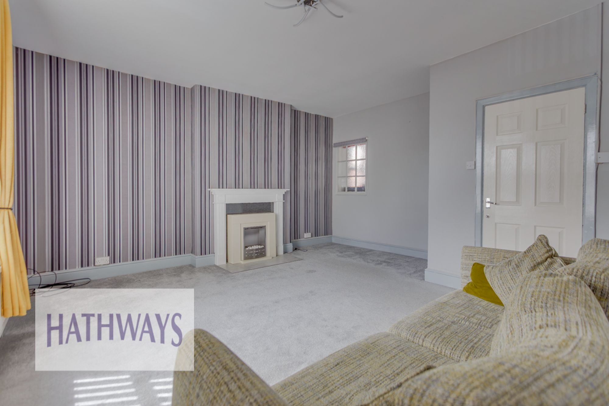 2 bed flat to rent in New Street, Cwmbran 6