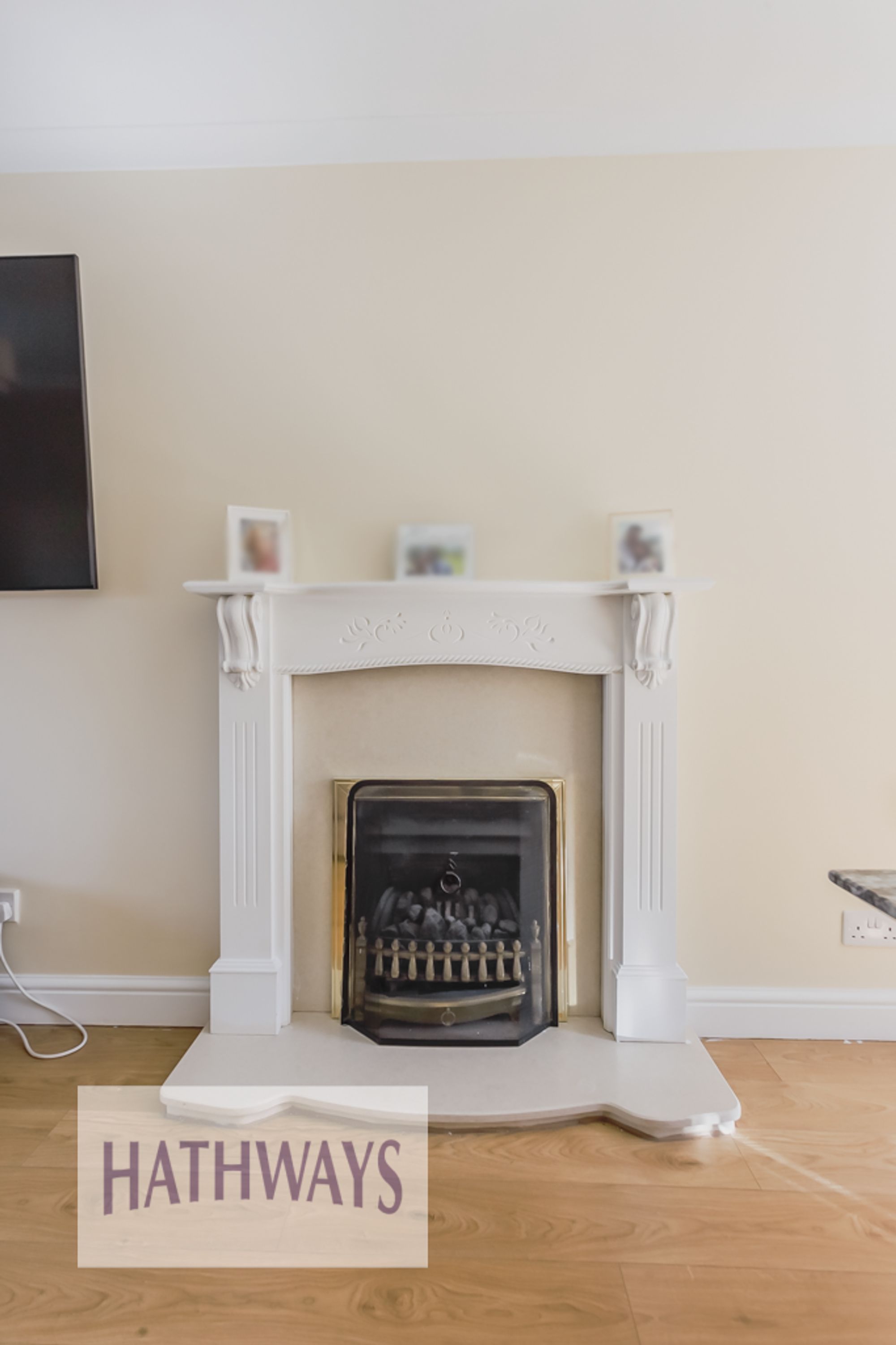 3 bed mid-terraced house for sale in Cwrt Glas, Croesyceiliog, NP44 10