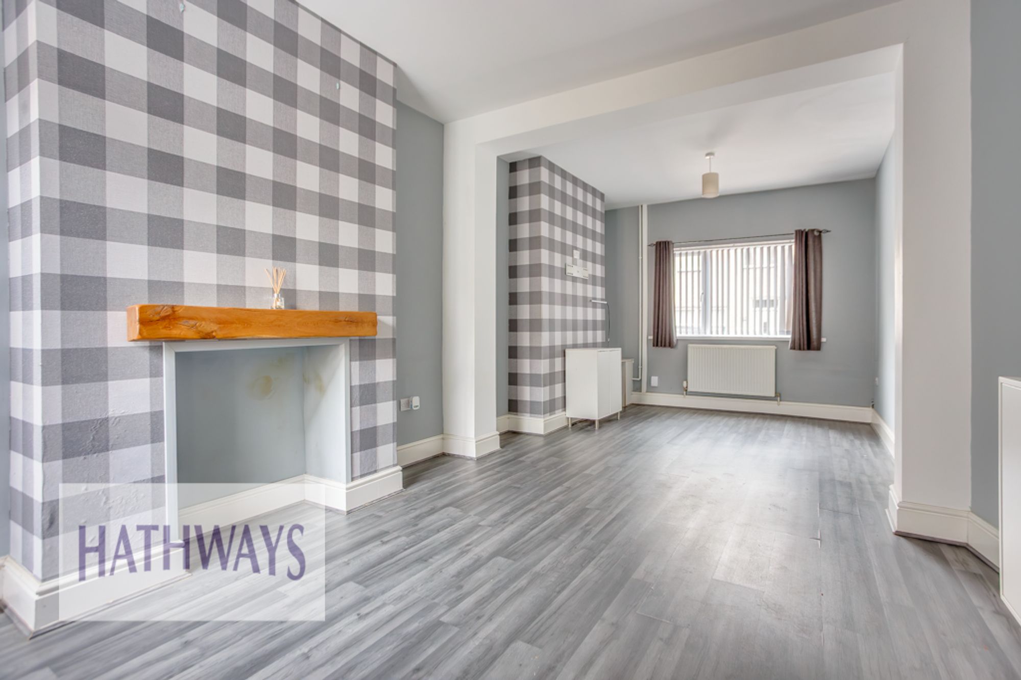 2 bed mid-terraced house for sale in New Street, Cwmbran 3