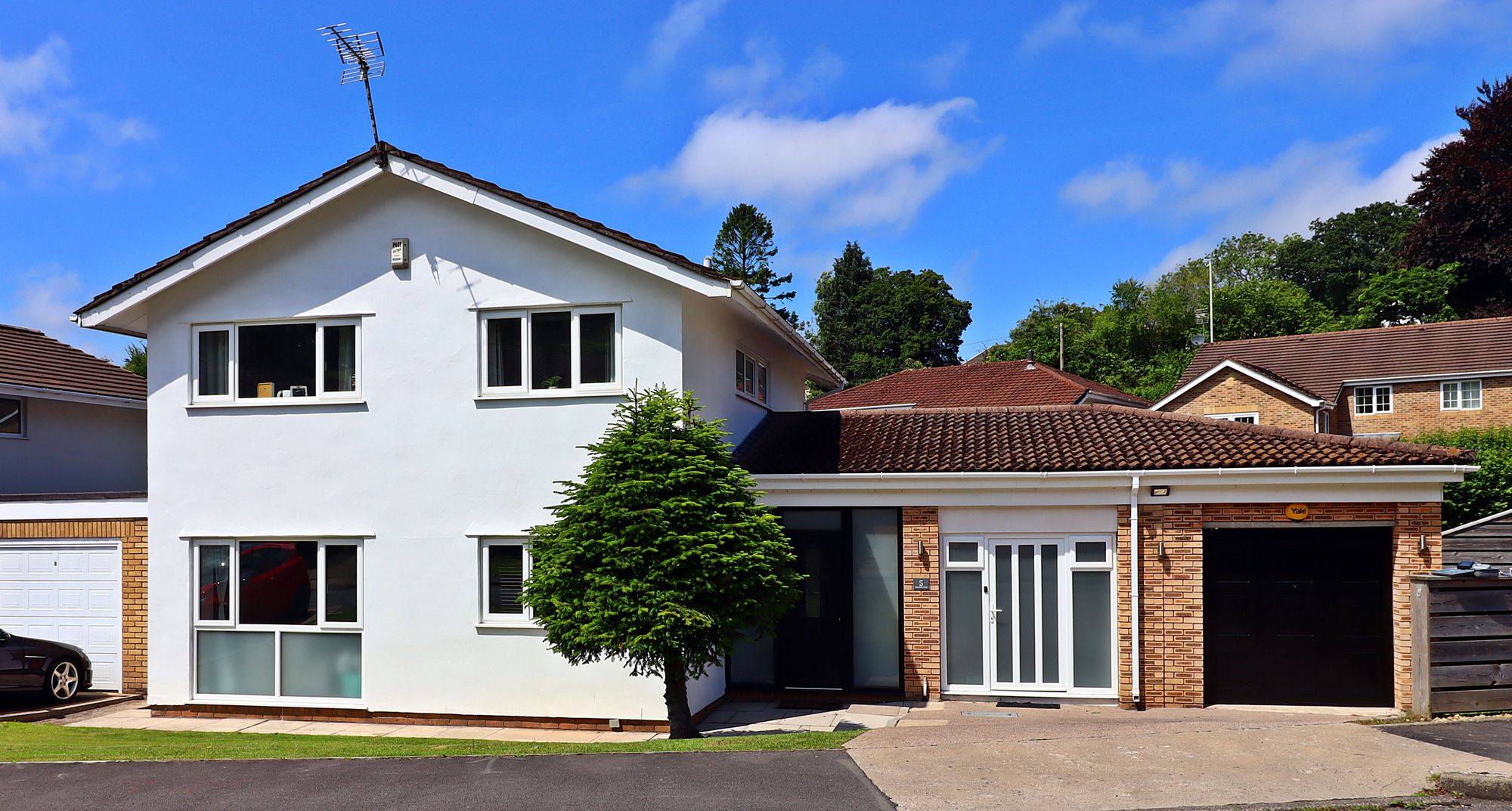 4 bed detached house for sale in Beechlea Close, Pontyclun, CF72