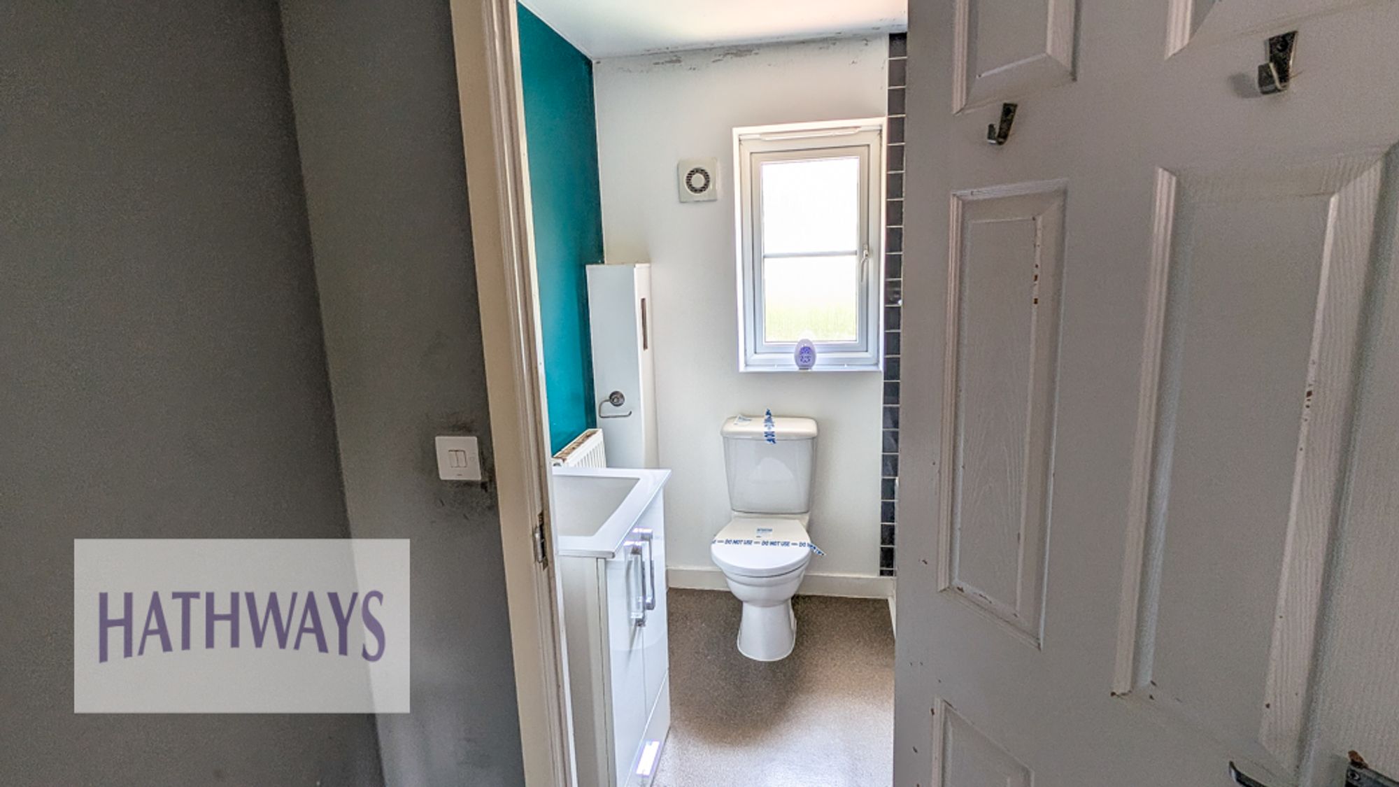 3 bed end of terrace house for sale in Grayson Way, Llantarnam, NP44 13