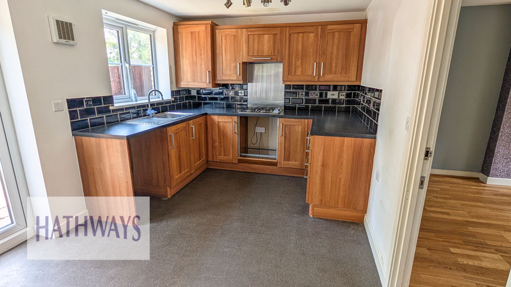 3 bed end of terrace house for sale in Grayson Way, Llantarnam, NP44  - Property Image 6