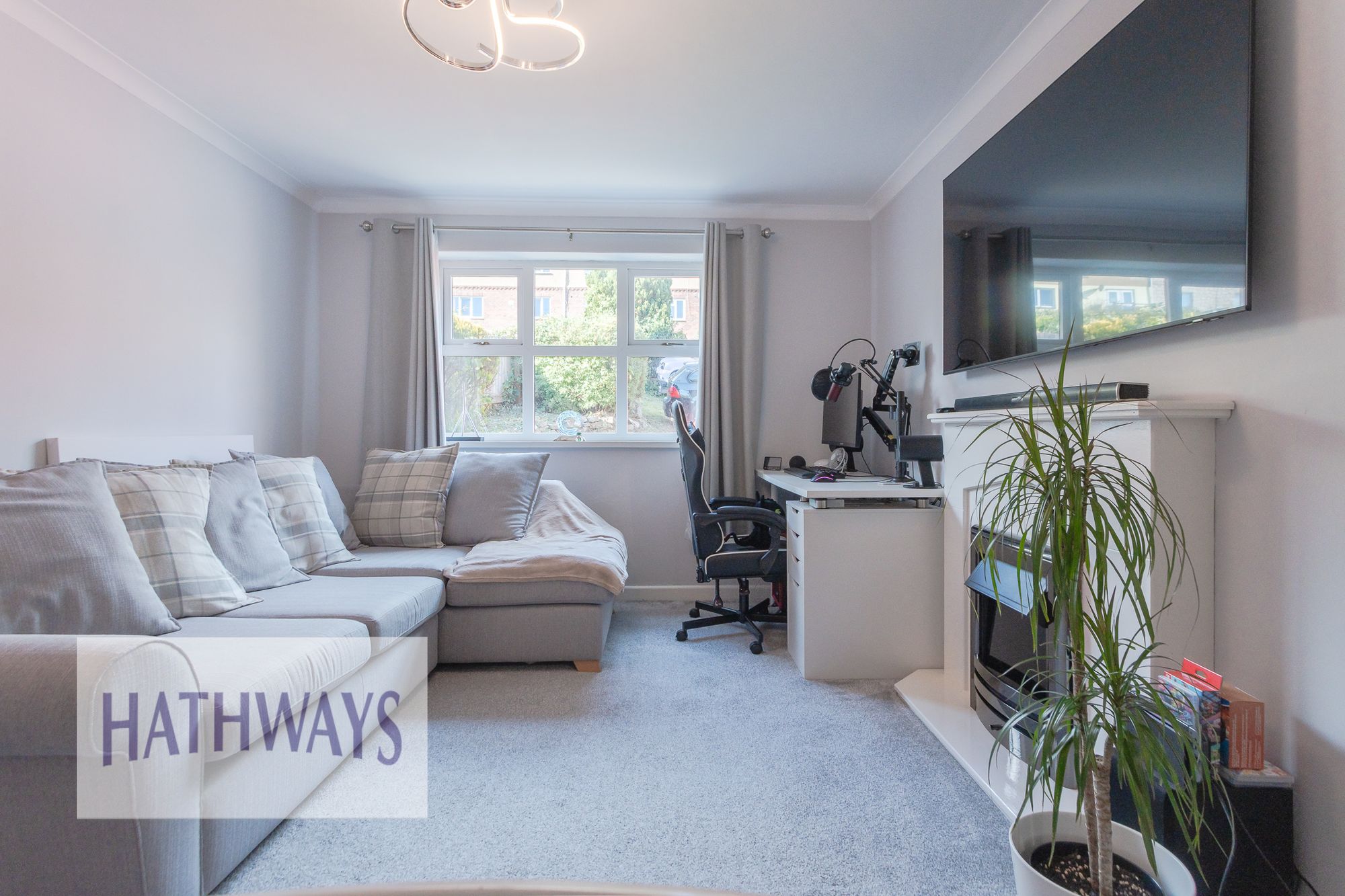 1 bed flat for sale in Llanerch Close, Wainfelin, NP4 3