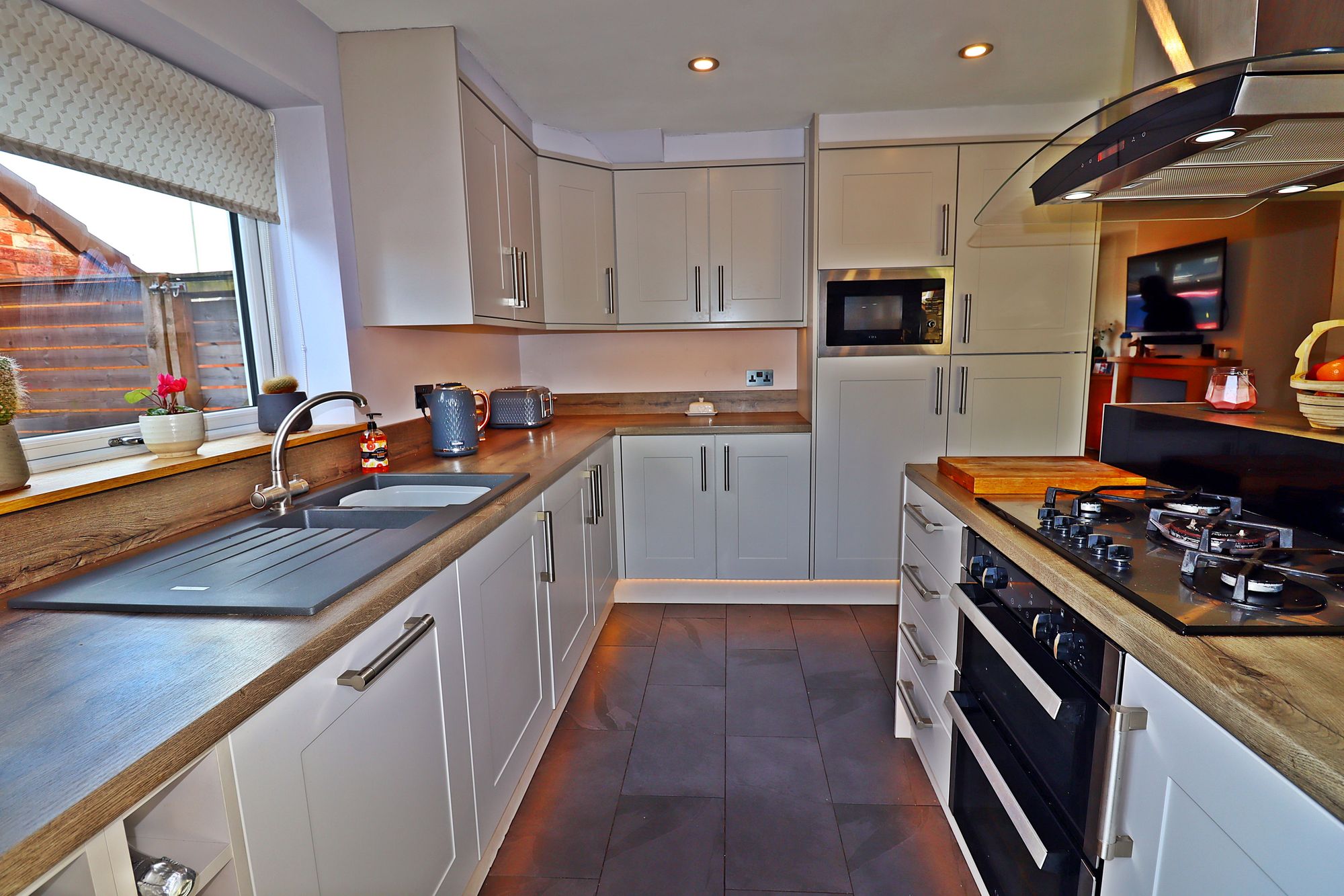 3 bed semi-detached house for sale in Cargill Close, Pontypridd  - Property Image 8