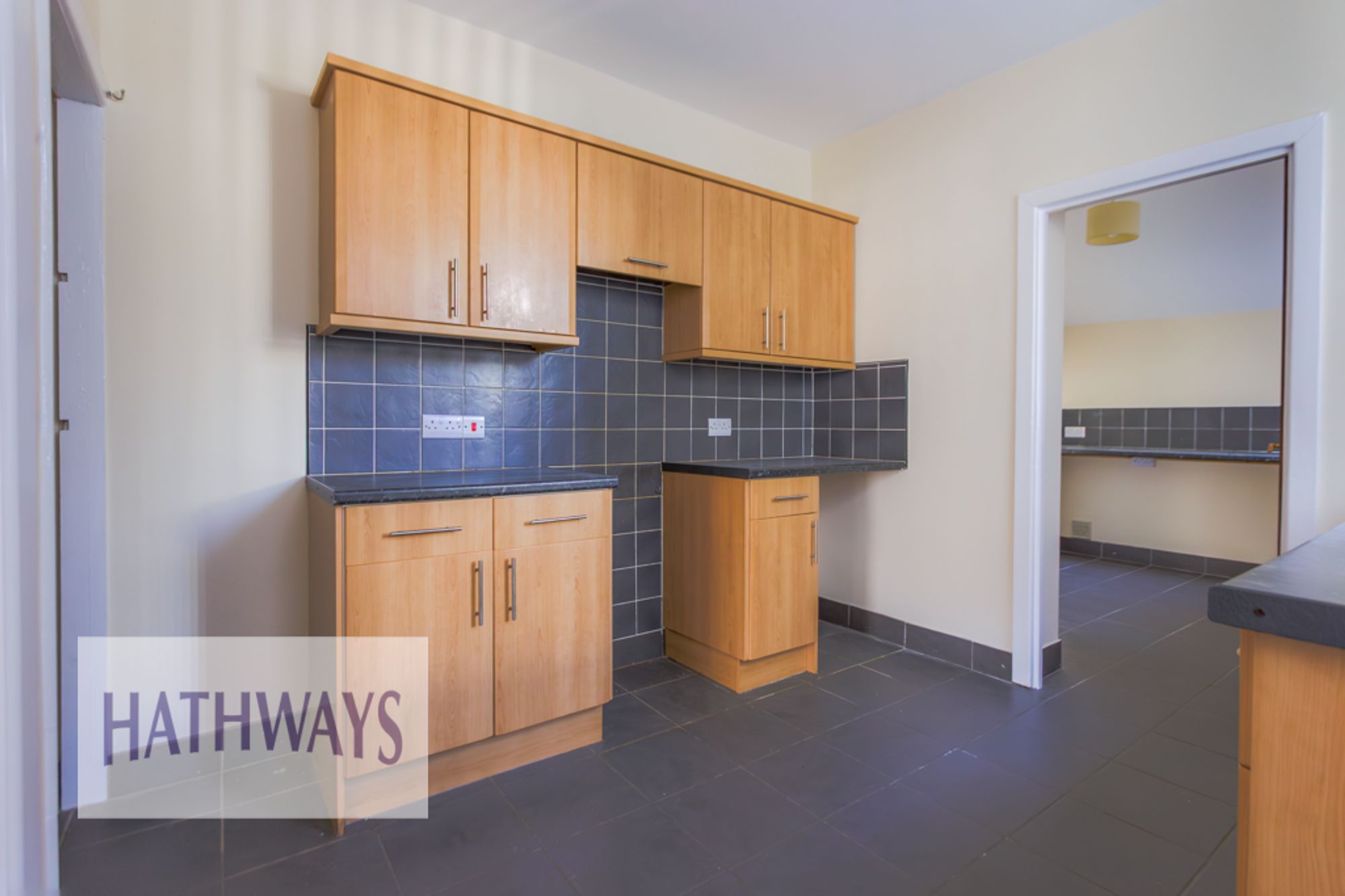 2 bed mid-terraced house to rent in Owendale Terrace, Pontypool 6