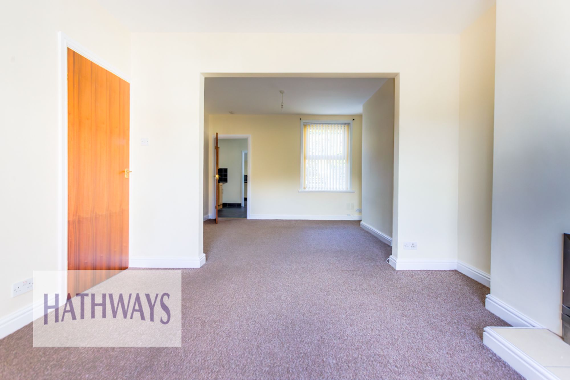 2 bed mid-terraced house to rent in Owendale Terrace, Pontypool 2