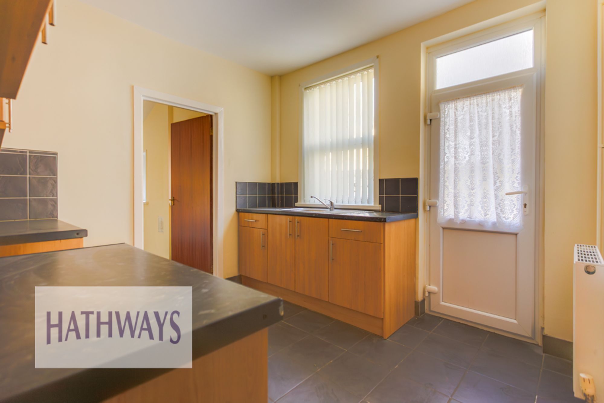 2 bed mid-terraced house to rent in Owendale Terrace, Pontypool 7