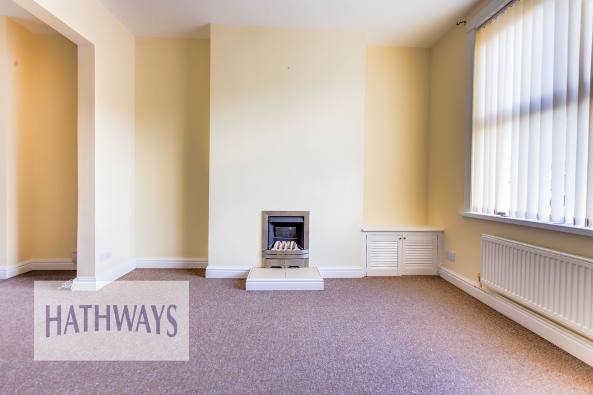 2 bed mid-terraced house to rent in Owendale Terrace, Pontypool  - Property Image 2