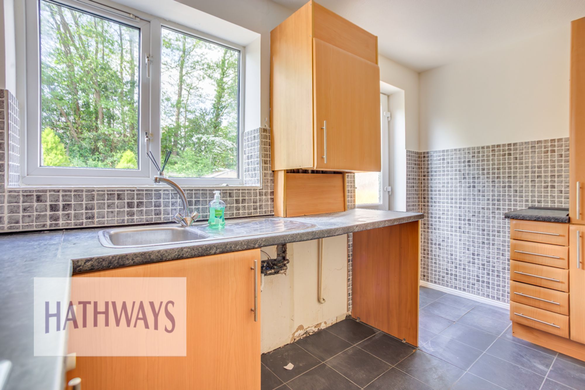 2 bed end of terrace house for sale in Dean Court, Cwmbran  - Property Image 11