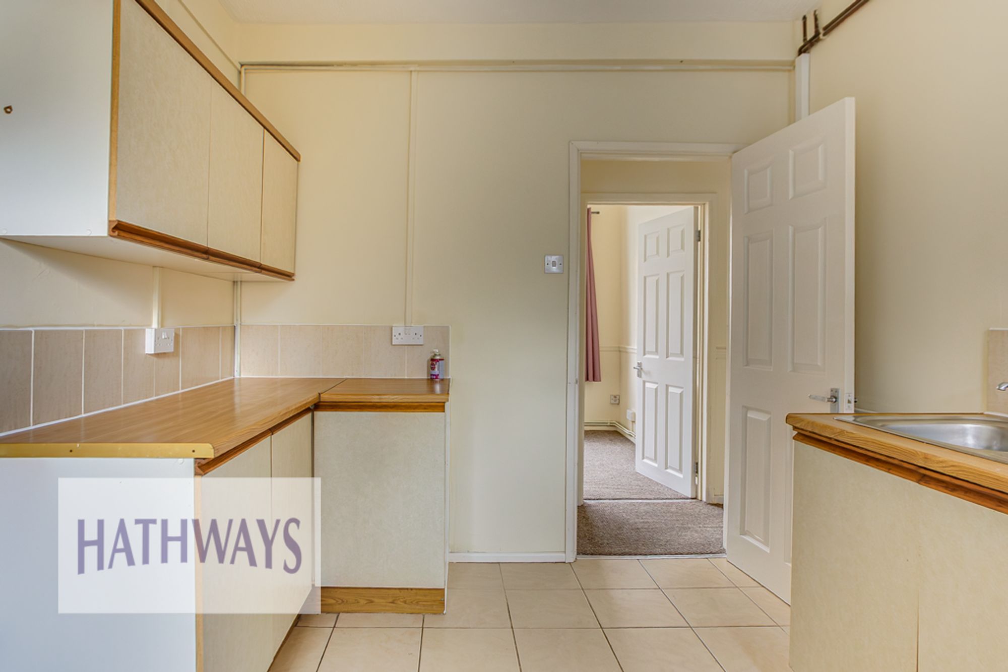 1 bed flat to rent in Two Locks Road, Cwmbran 5