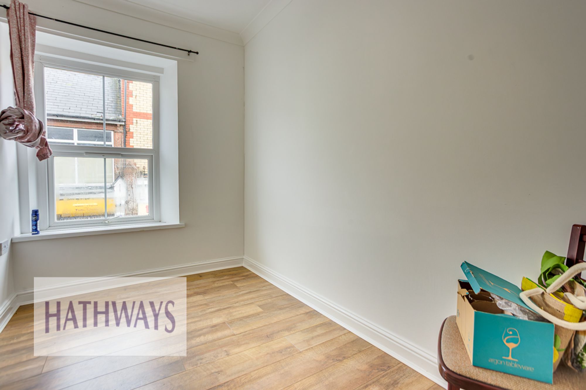 2 bed flat to rent in Windsor Road, Pontypool 12