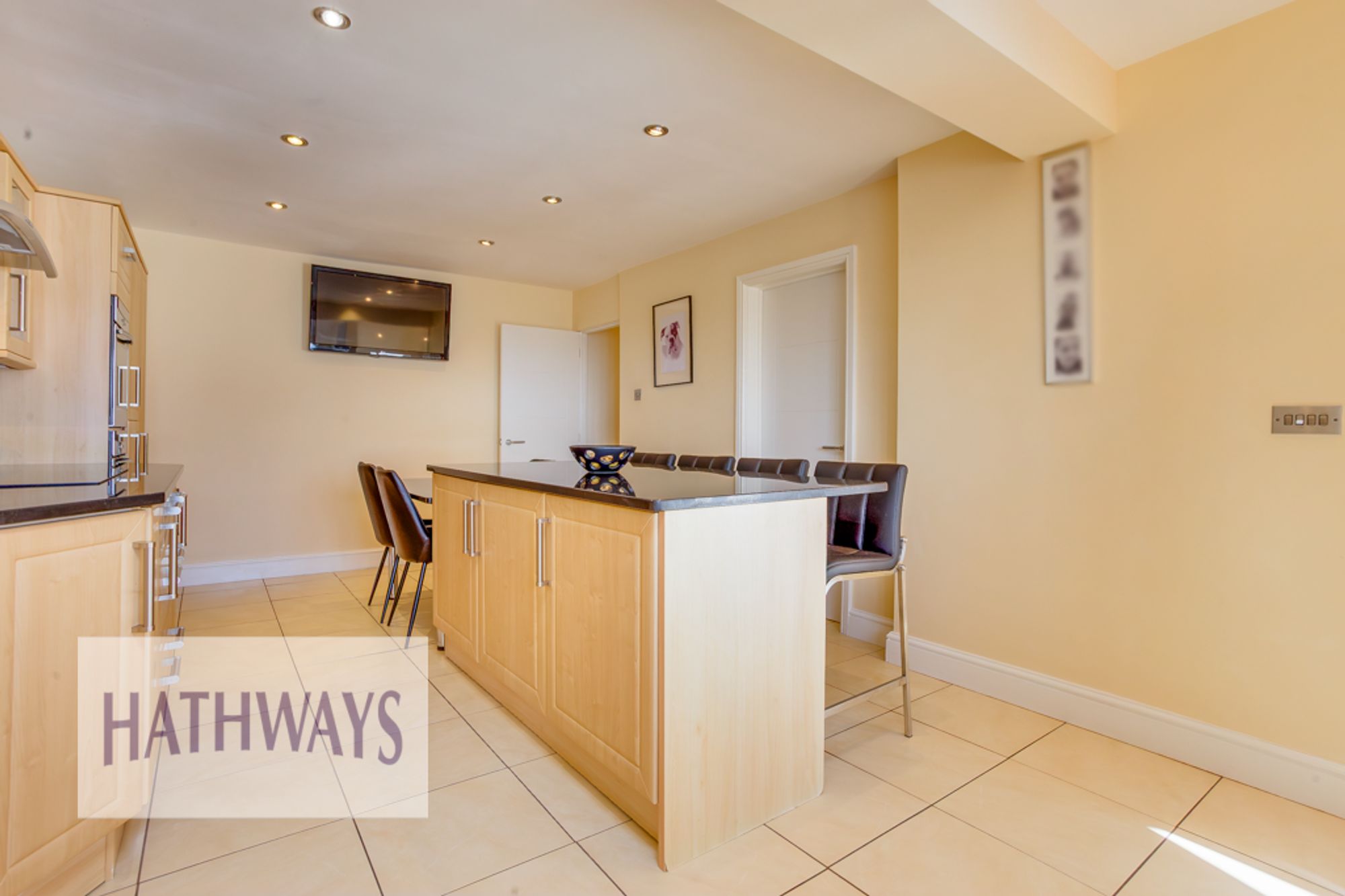 4 bed mid-terraced house for sale in Marlborough Road, Cwmbran 9