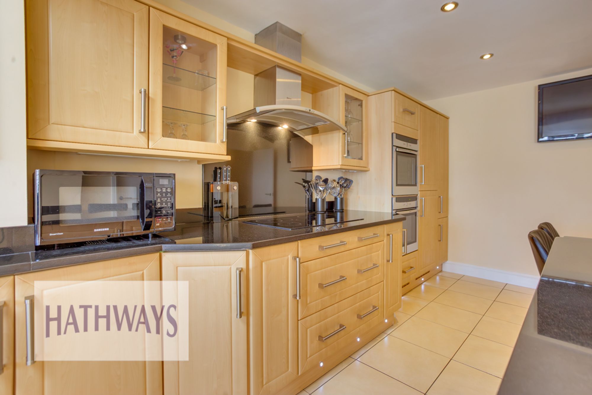4 bed mid-terraced house for sale in Marlborough Road, Cwmbran 8
