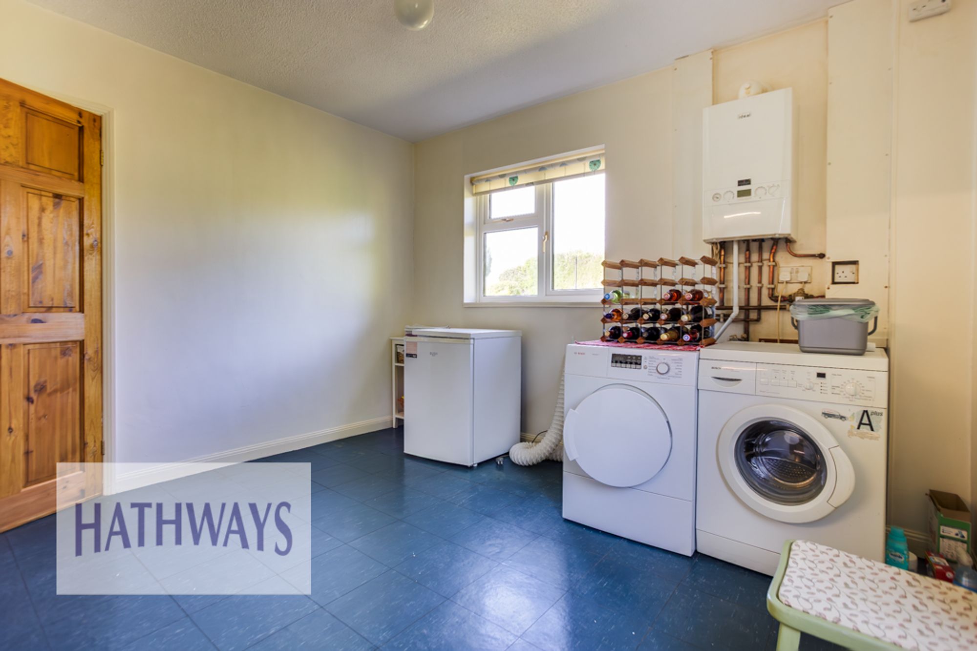 5 bed detached bungalow for sale in Cae Capel, Usk 18