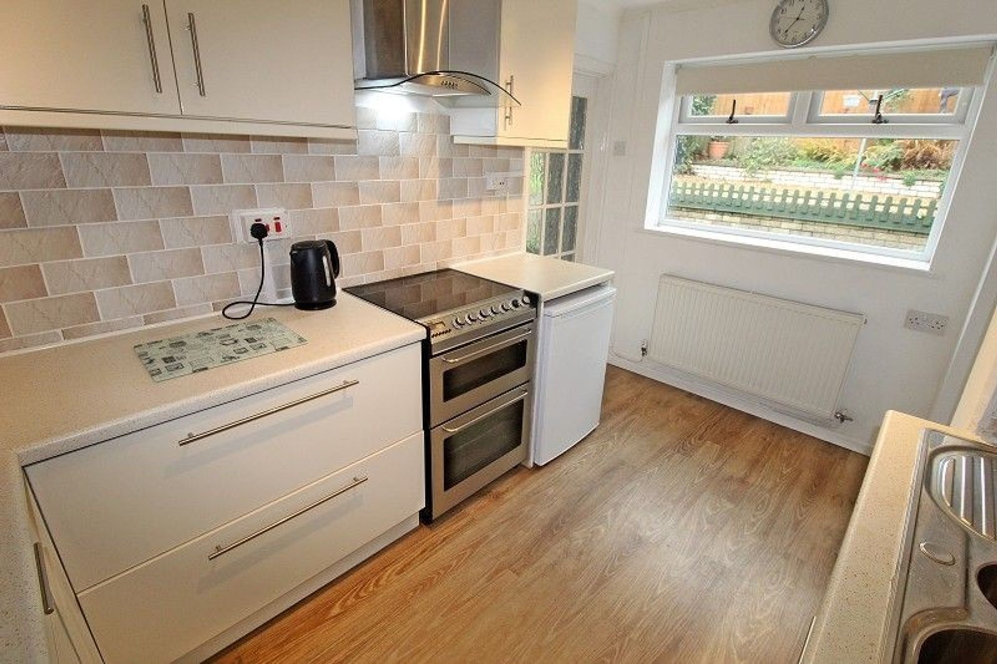4 bed for sale in Mayfield Place, Pontyclun  - Property Image 9
