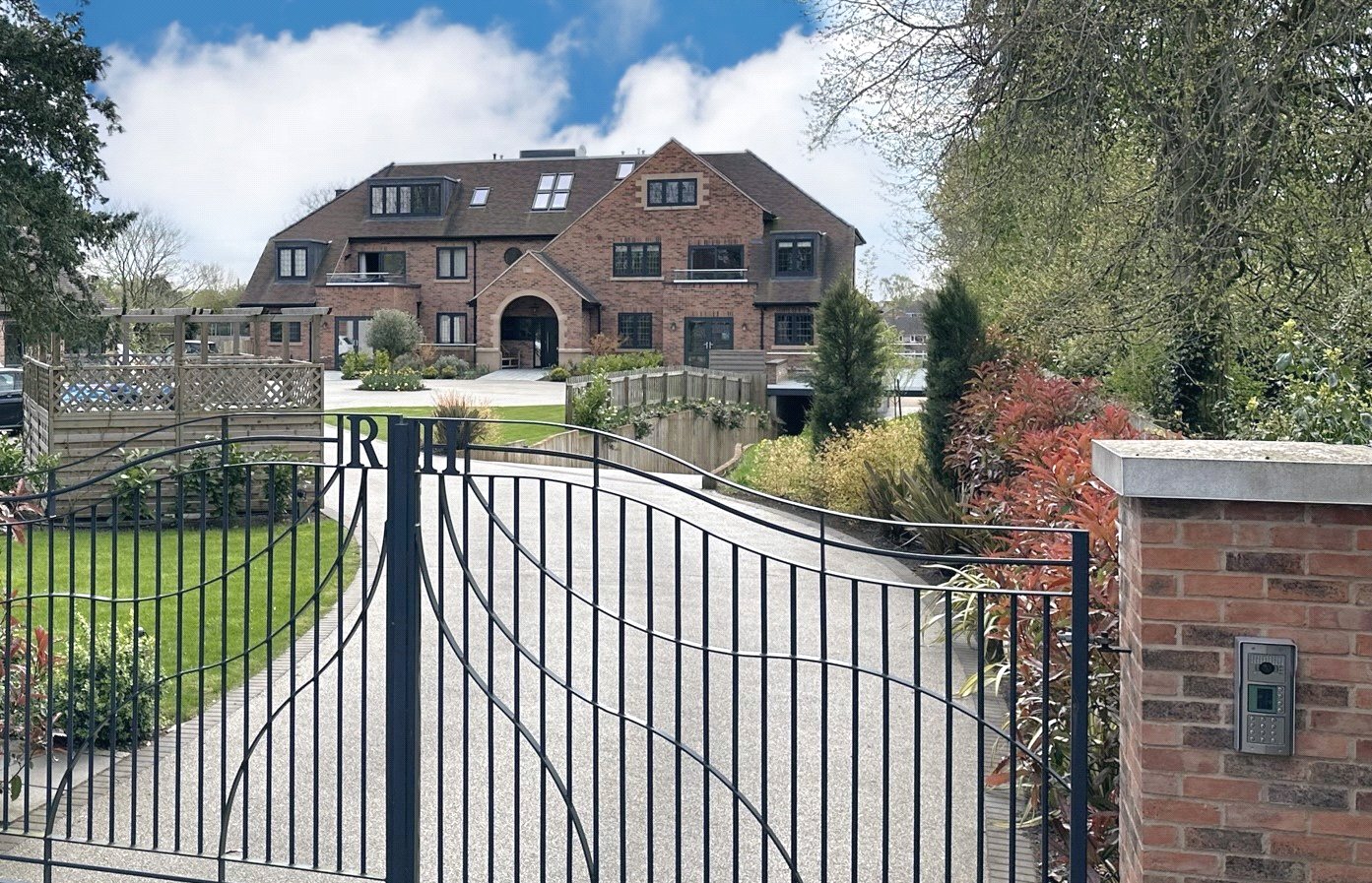 2 bed penthouse for sale in Nicker Hill, Keyworth, NG12