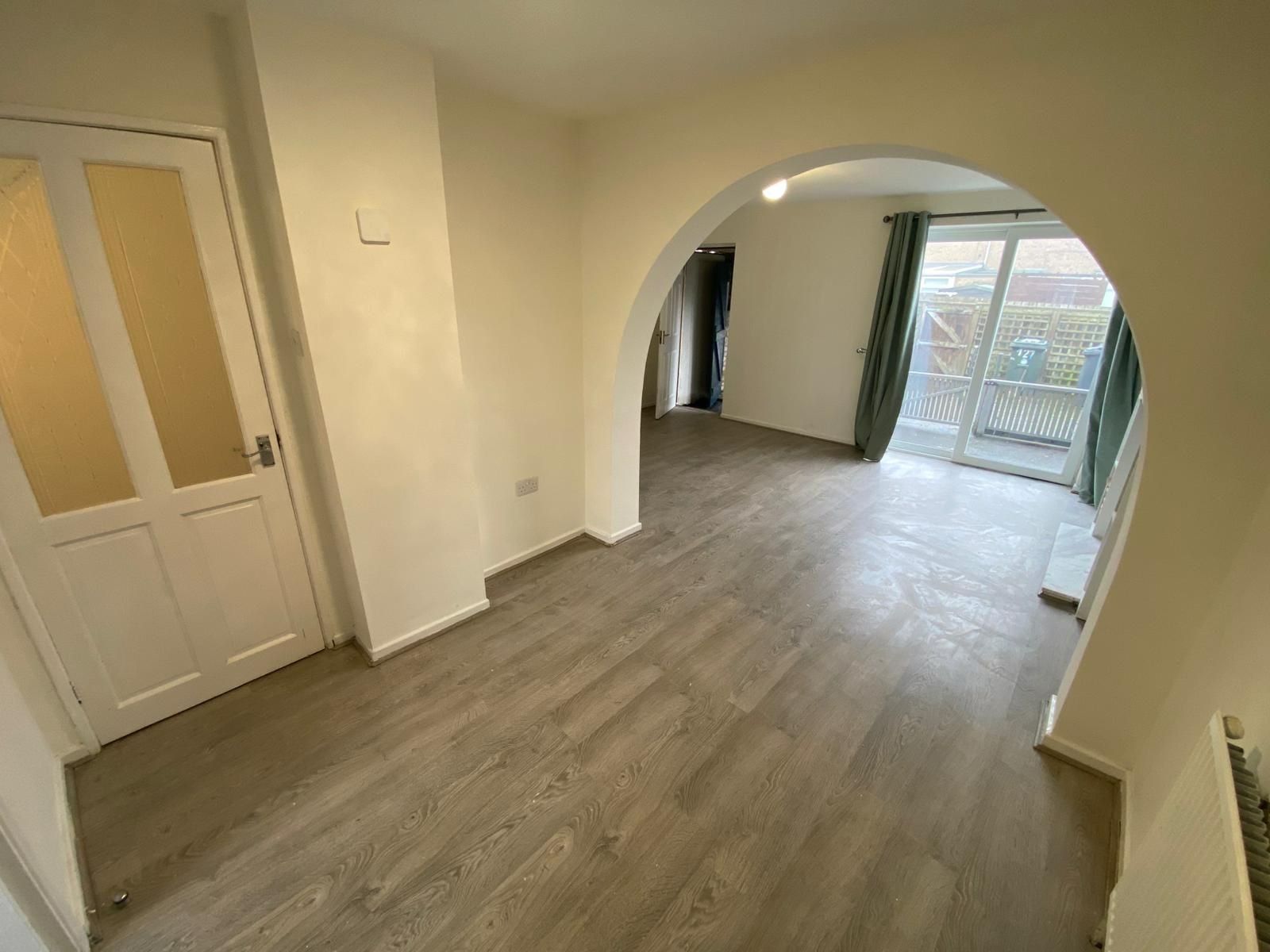 3 bed terraced house to rent in Broomfield Avenue, Wallsend 1