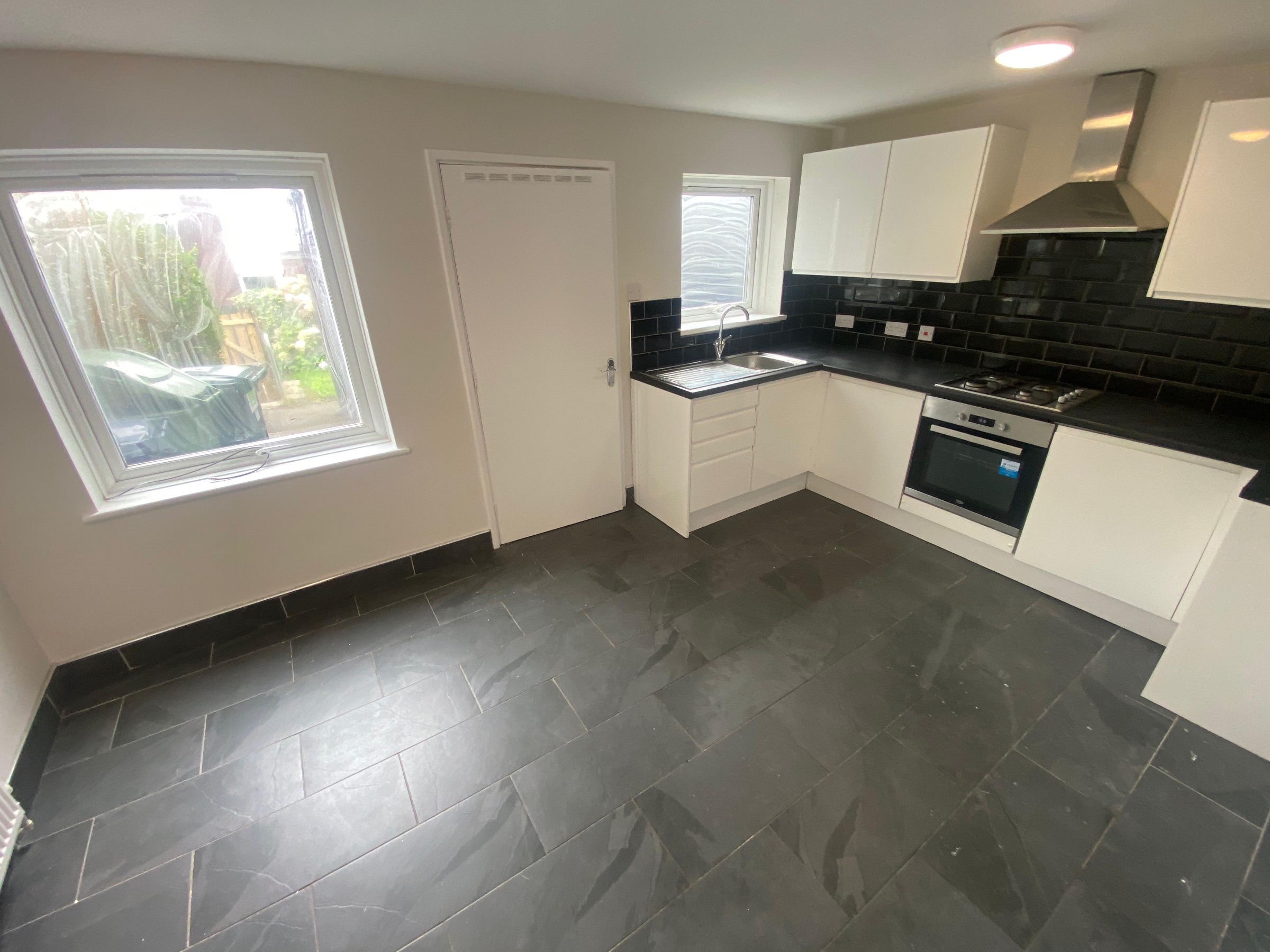 3 bed terraced house to rent in Masefield Place, Gateshead 2