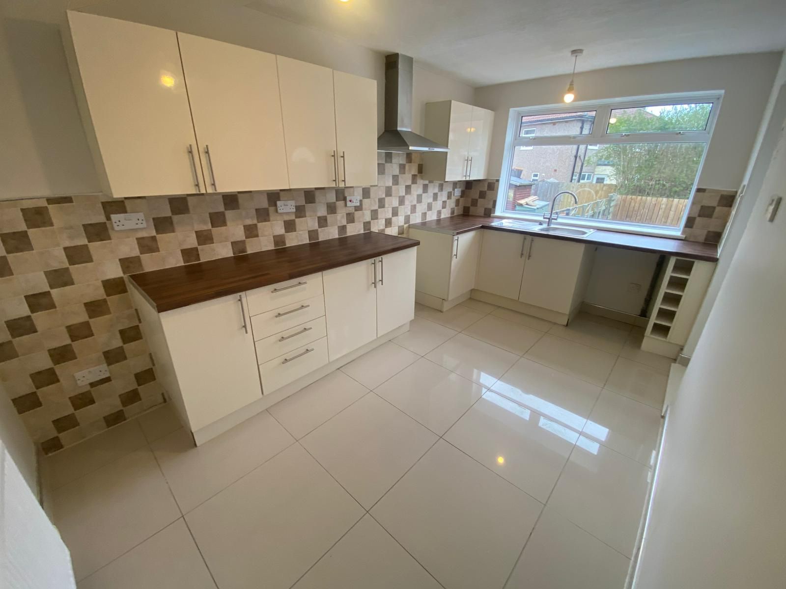 3 bed semi-detached house to rent in Prince Edward Road, South Shields 1