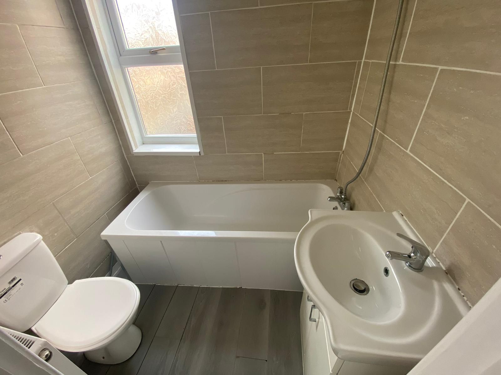 3 bed flat to rent in Atkinson Road, Newcastle-upon-Tyne 6