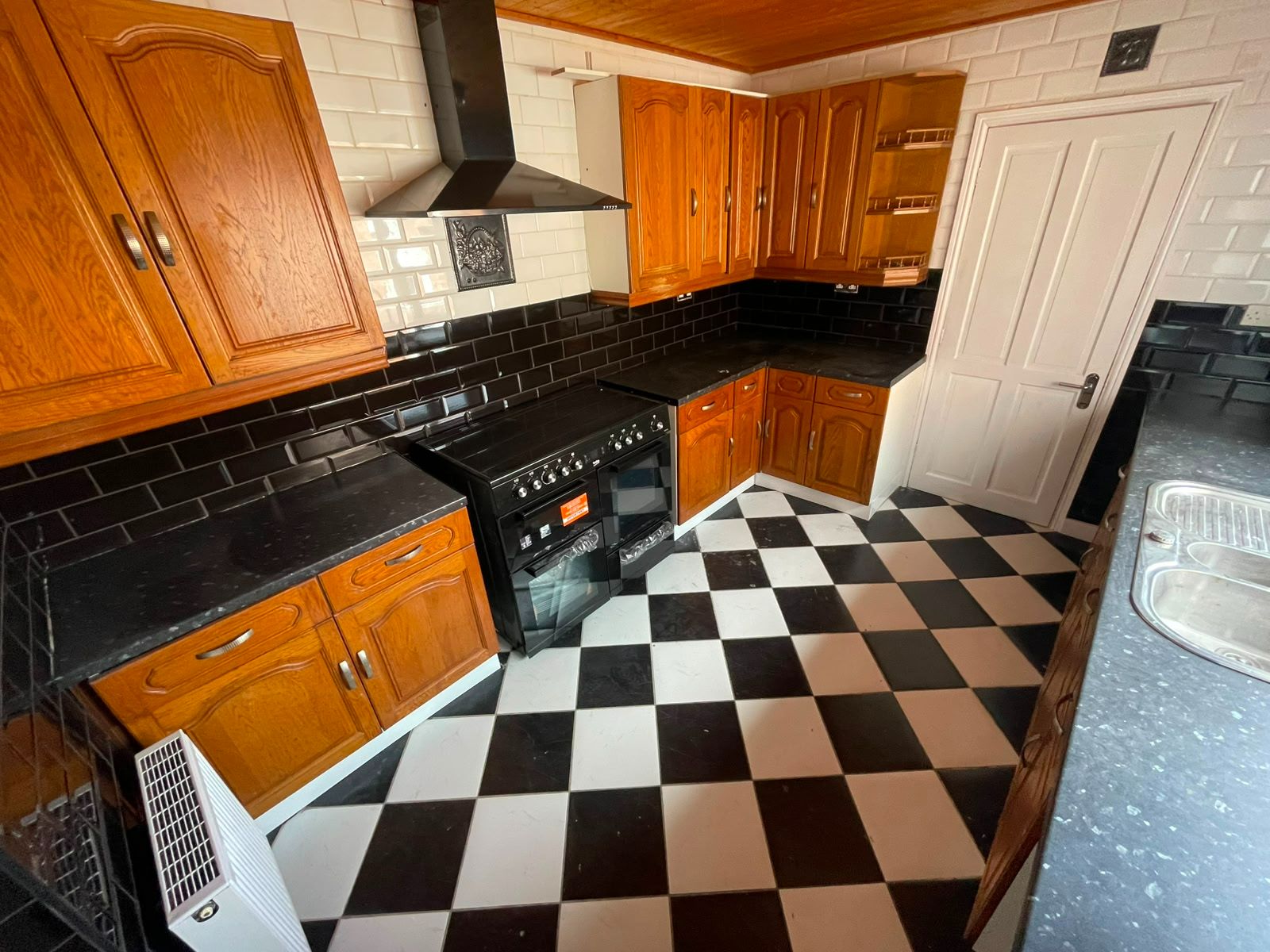 3 bed terraced house to rent in North Thorn, Shield Row, Stanley 3