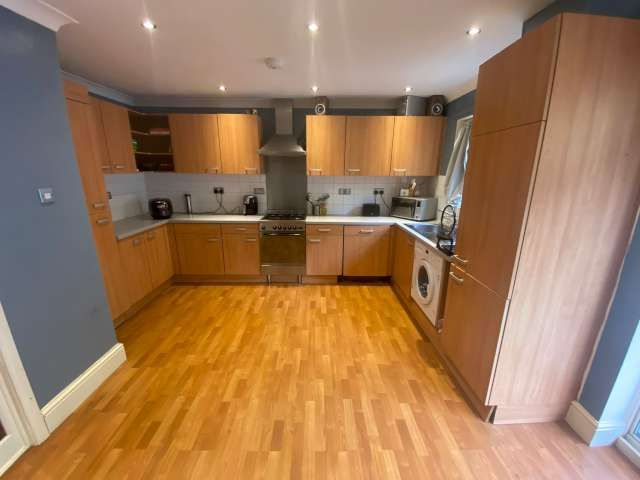 5 bed house share to rent in Trinity Courtyard, Newcastle upon Tyne  - Property Image 4